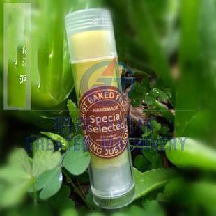 潤唇(chun)膏貼(tie)標(biao)機